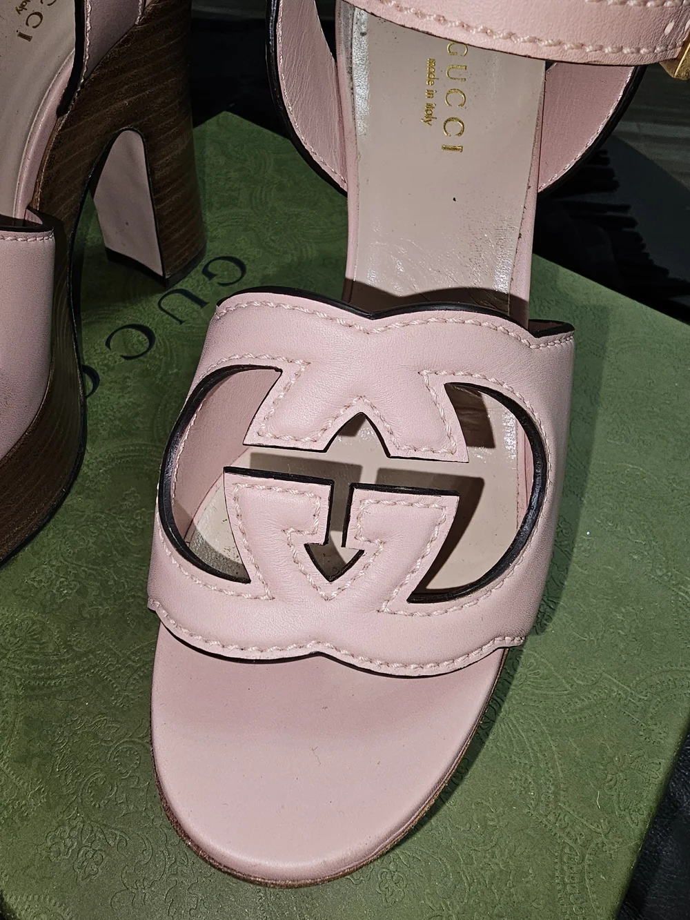 Gucci Cosmos Perfect Pink Leather Logo Platform Sandals 36